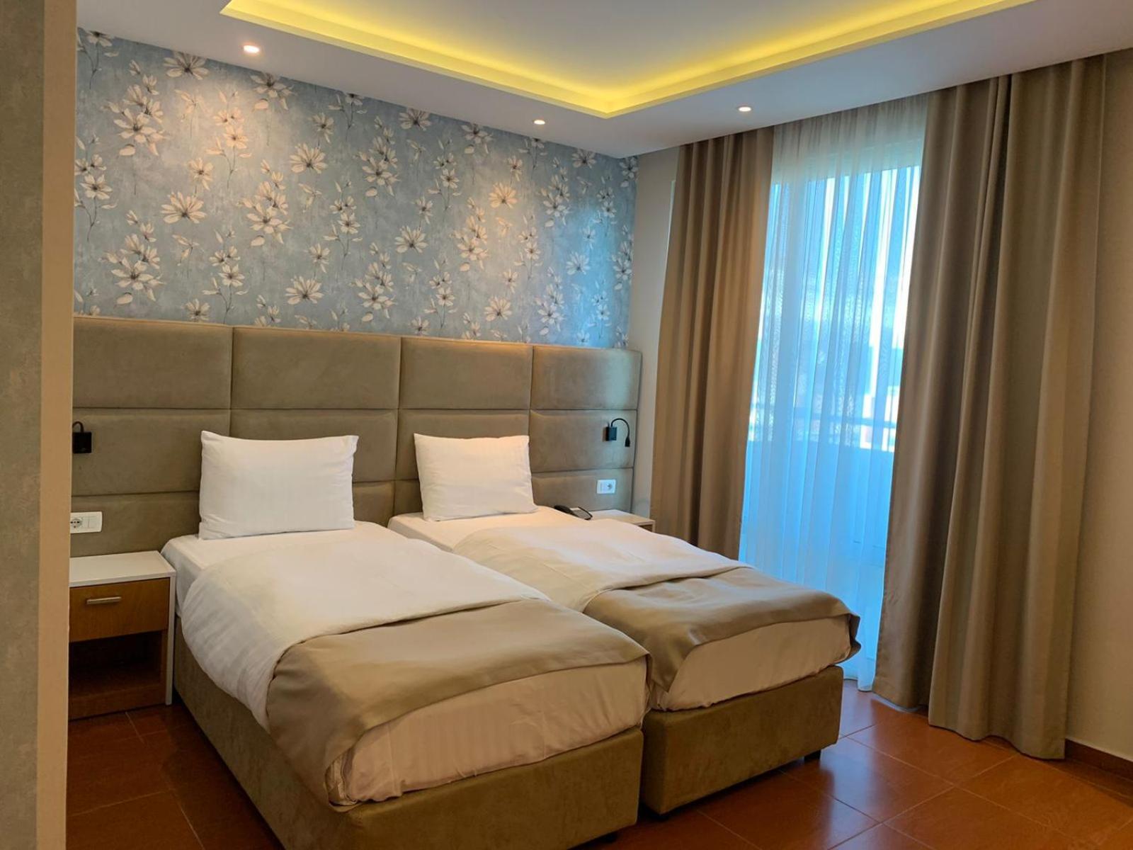 Albanian Star Hotel Kryemëdhej エクステリア 写真