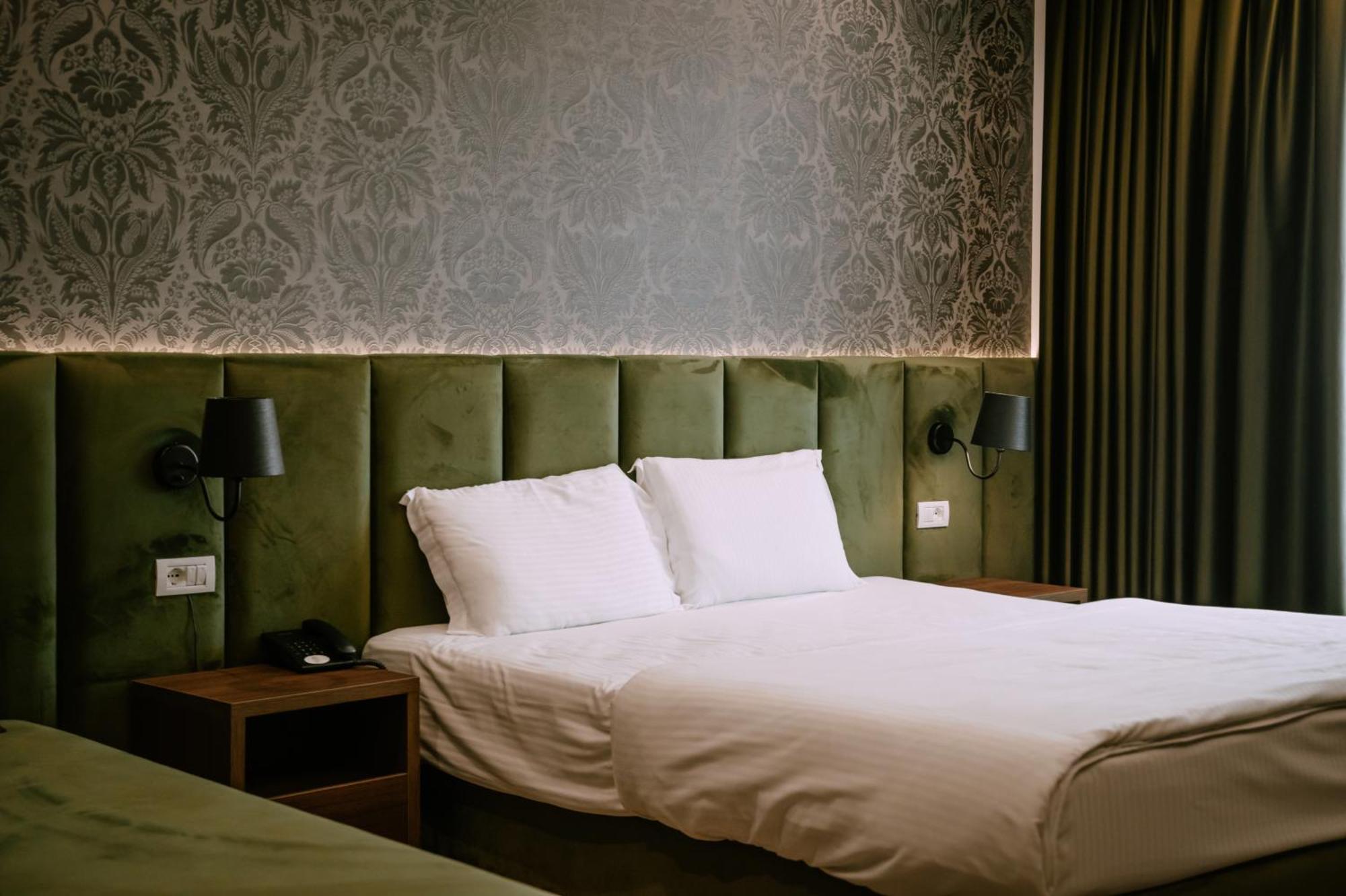 Albanian Star Hotel Kryemëdhej エクステリア 写真