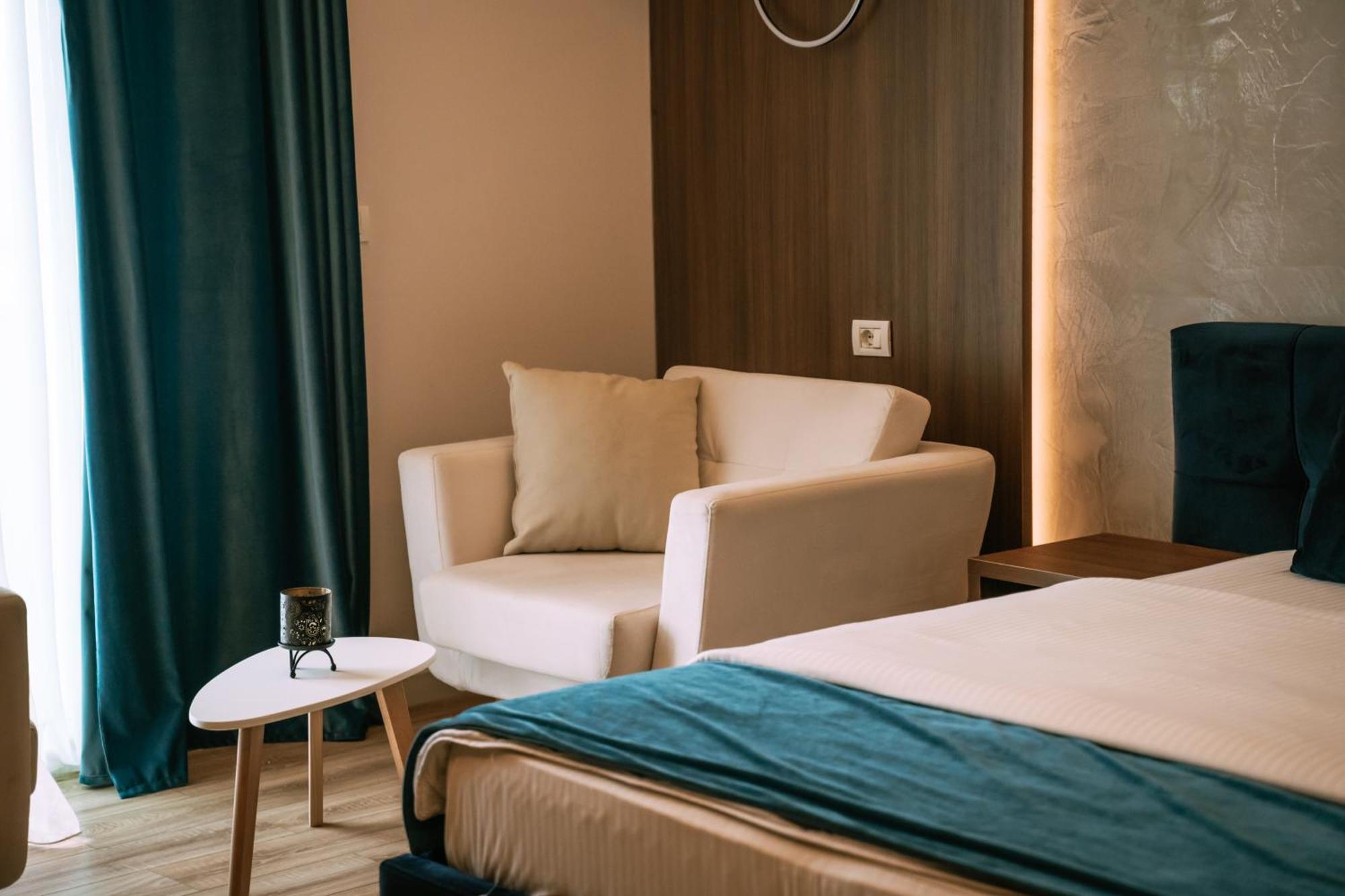 Albanian Star Hotel Kryemëdhej エクステリア 写真