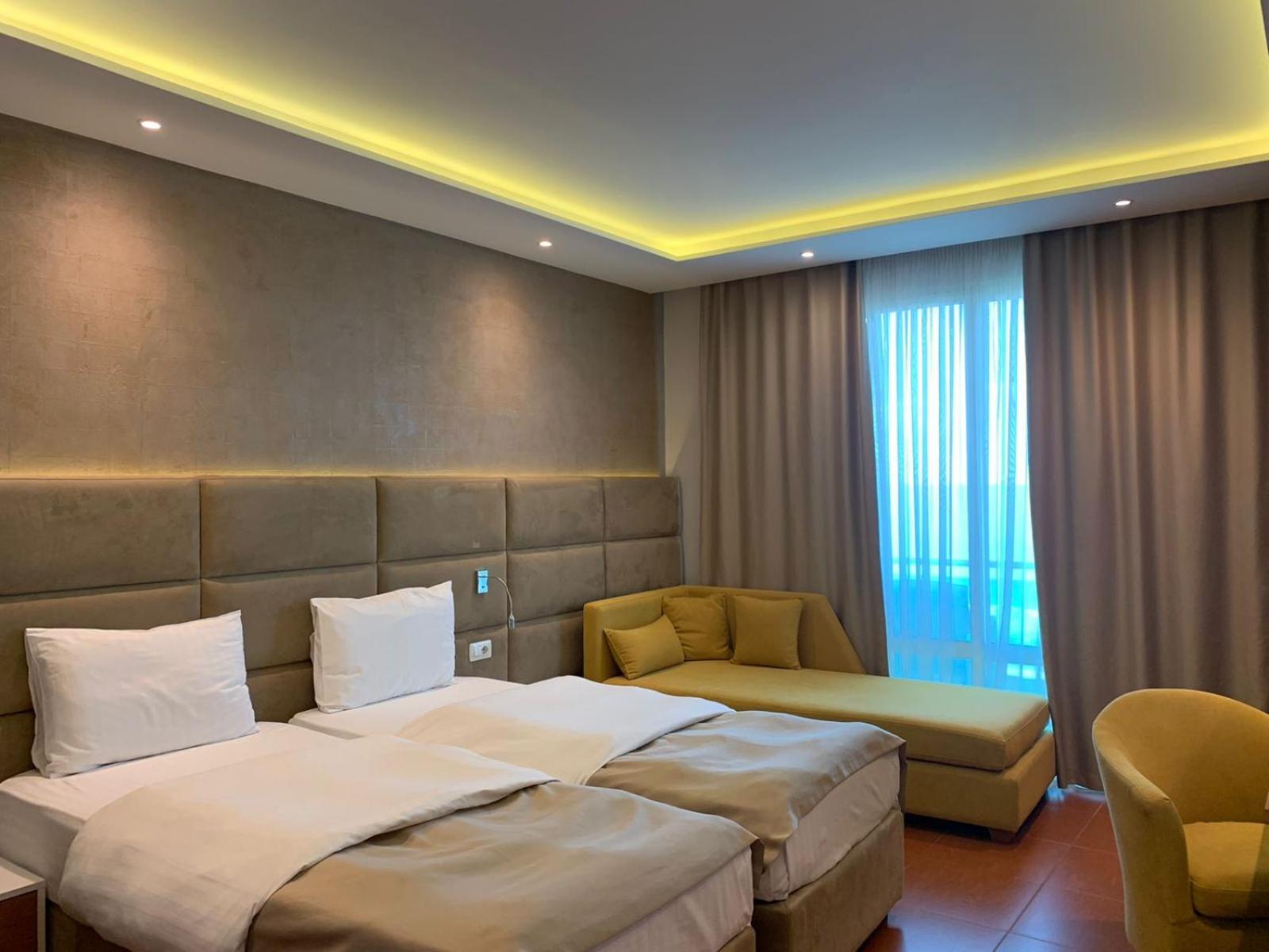 Albanian Star Hotel Kryemëdhej エクステリア 写真