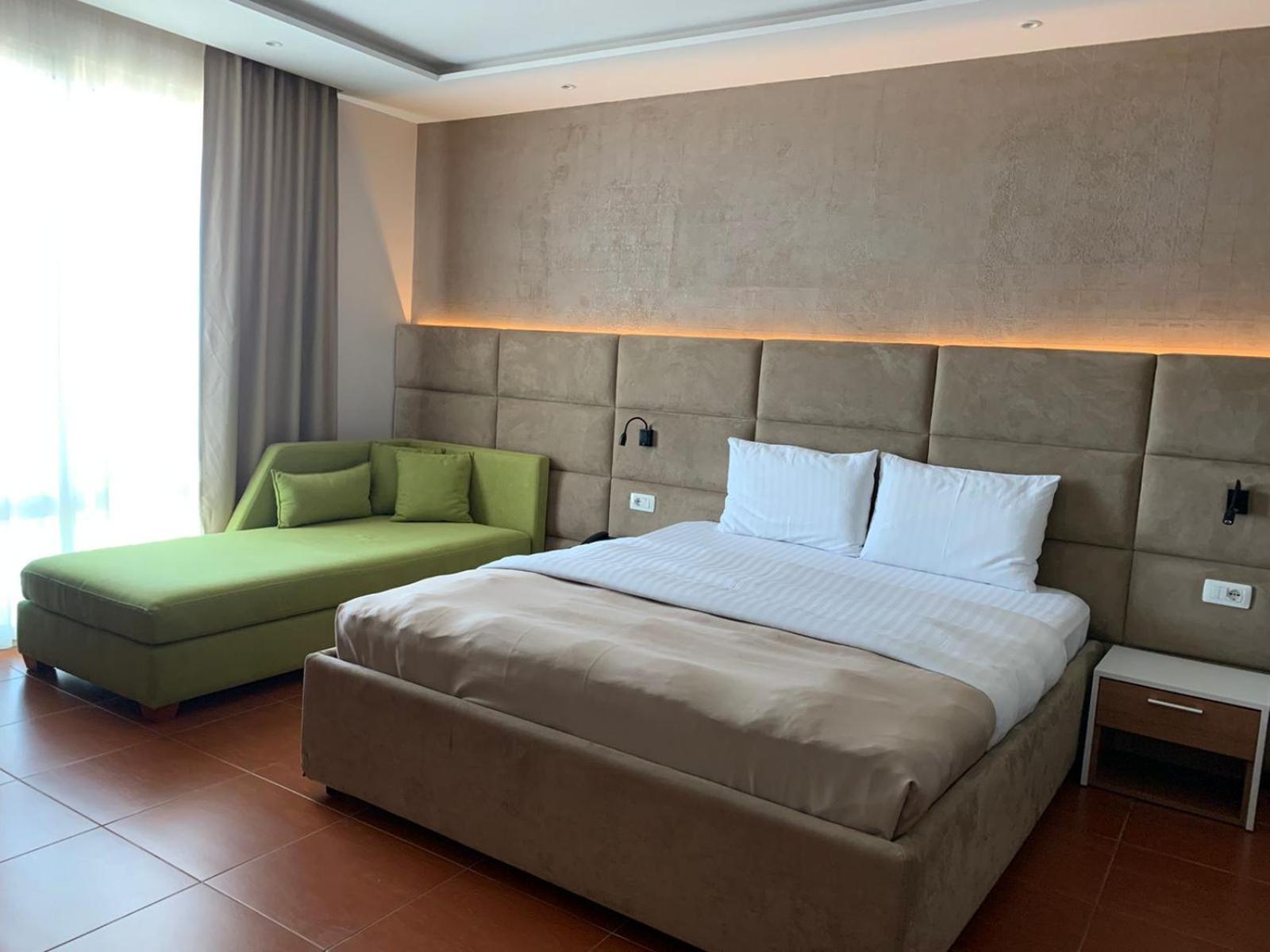 Albanian Star Hotel Kryemëdhej エクステリア 写真