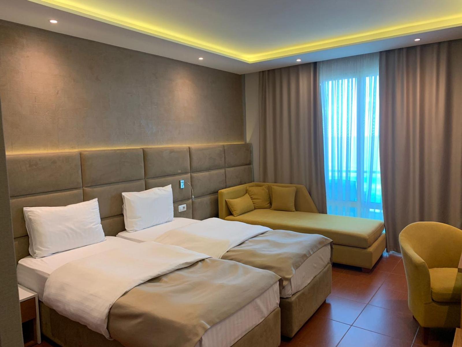 Albanian Star Hotel Kryemëdhej エクステリア 写真