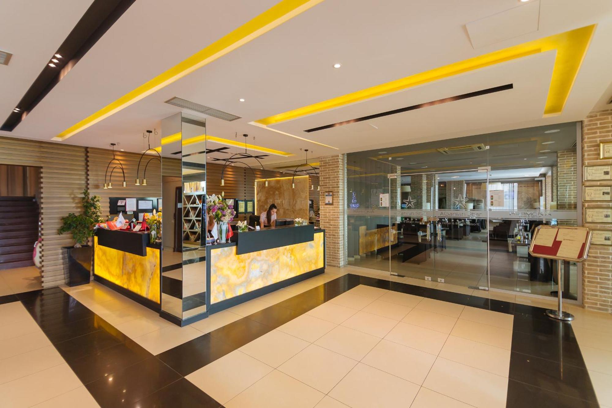 Albanian Star Hotel Kryemëdhej エクステリア 写真