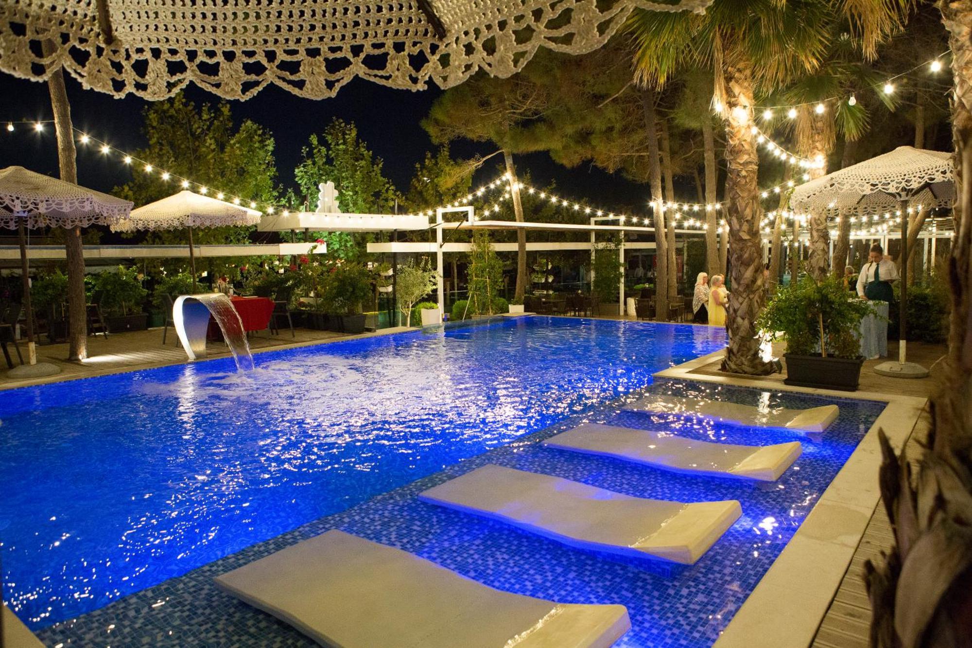 Albanian Star Hotel Kryemëdhej エクステリア 写真